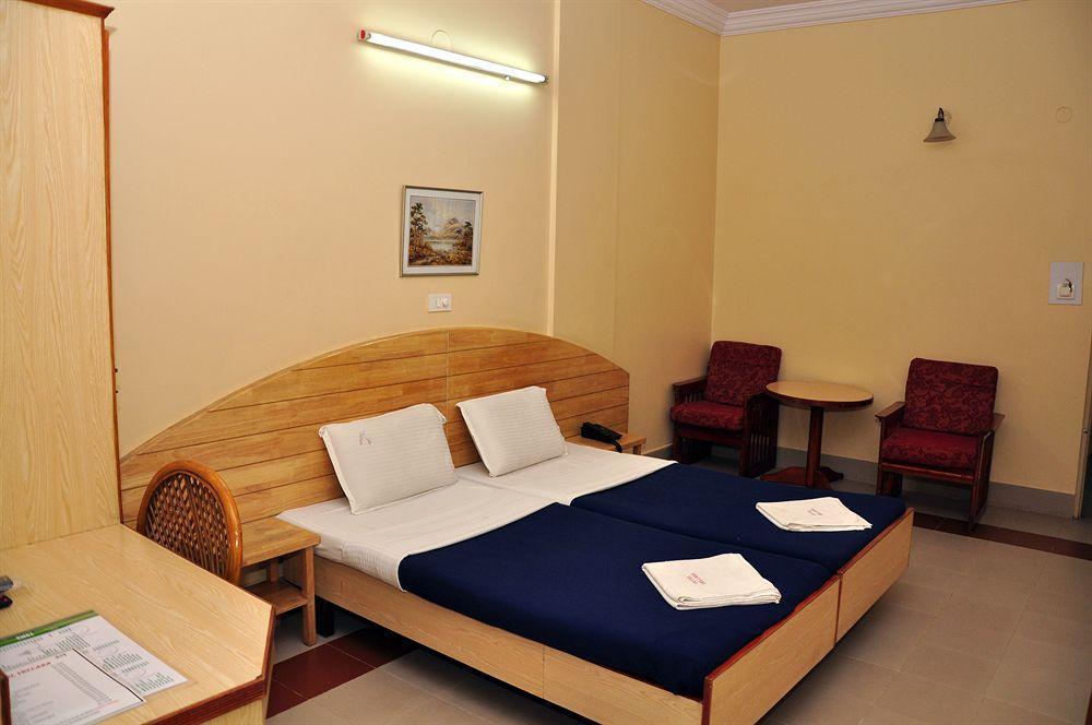 Hotel Vellara Bangalore Exterior photo