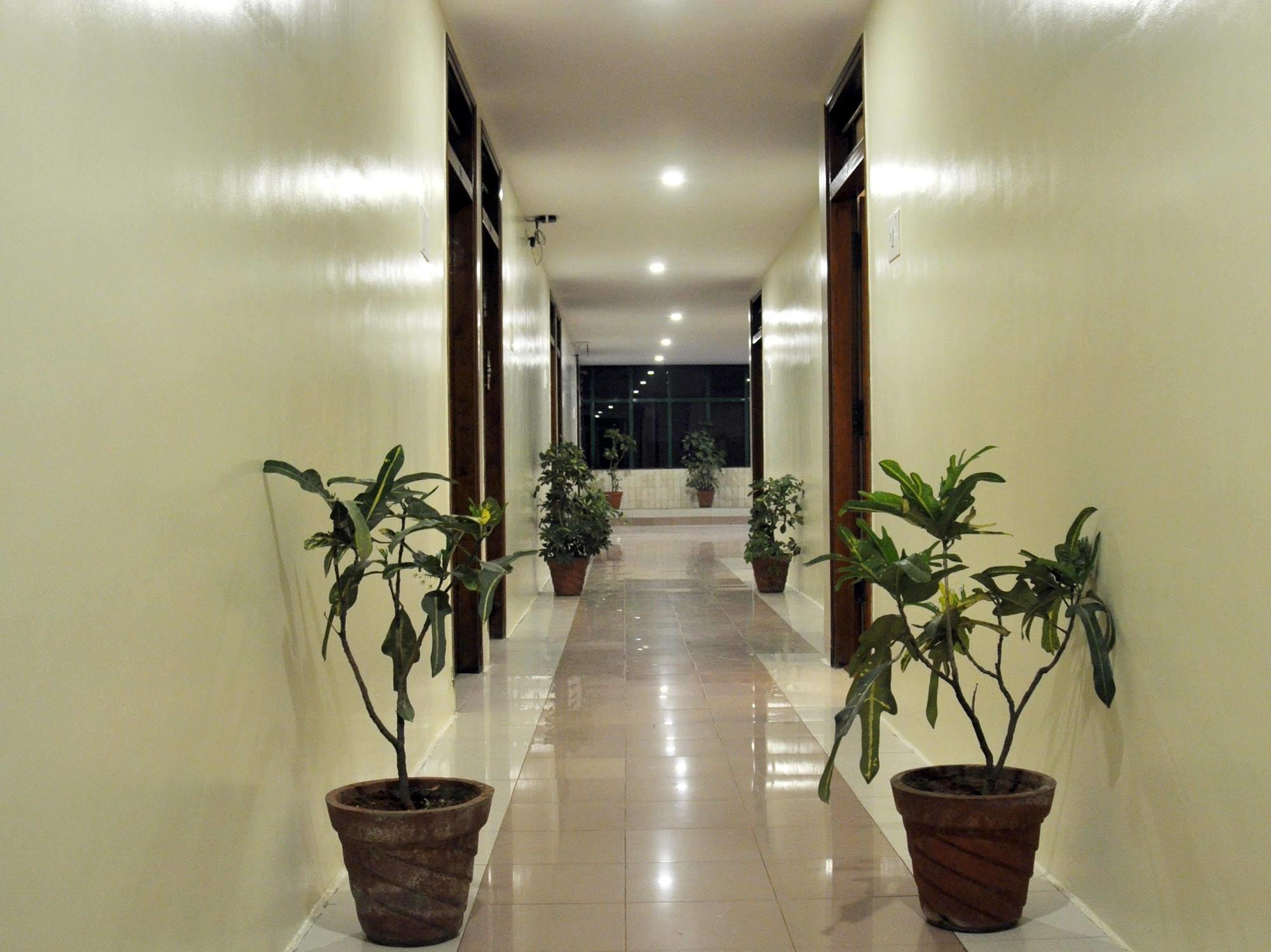Hotel Vellara Bangalore Exterior photo