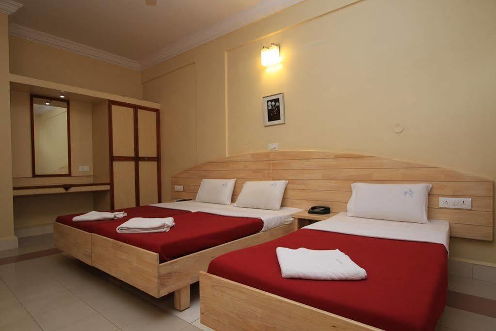 Hotel Vellara Bangalore Exterior photo
